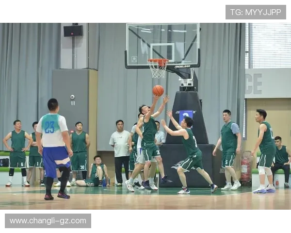 以篮球之名探寻团队合作与拼搏精神在现代青少年成长中的重要作用