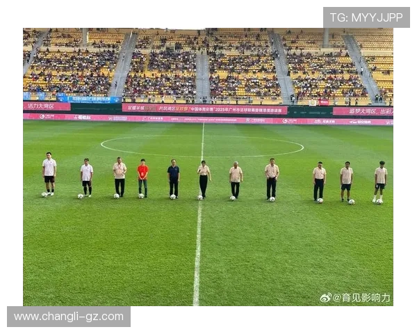 广州足球队与北京足球队赛后复盘团队协作分析与表现总结
