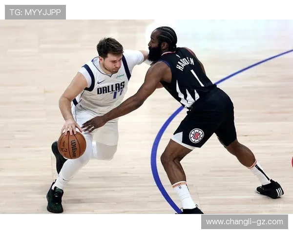 2014年NBA季后赛快船与雷霆激战回顾精彩瞬间与关键时刻分析