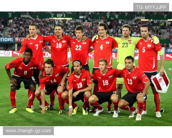 利马素尔迎战奥地利球队精彩对决展现足球魅力与战术智慧